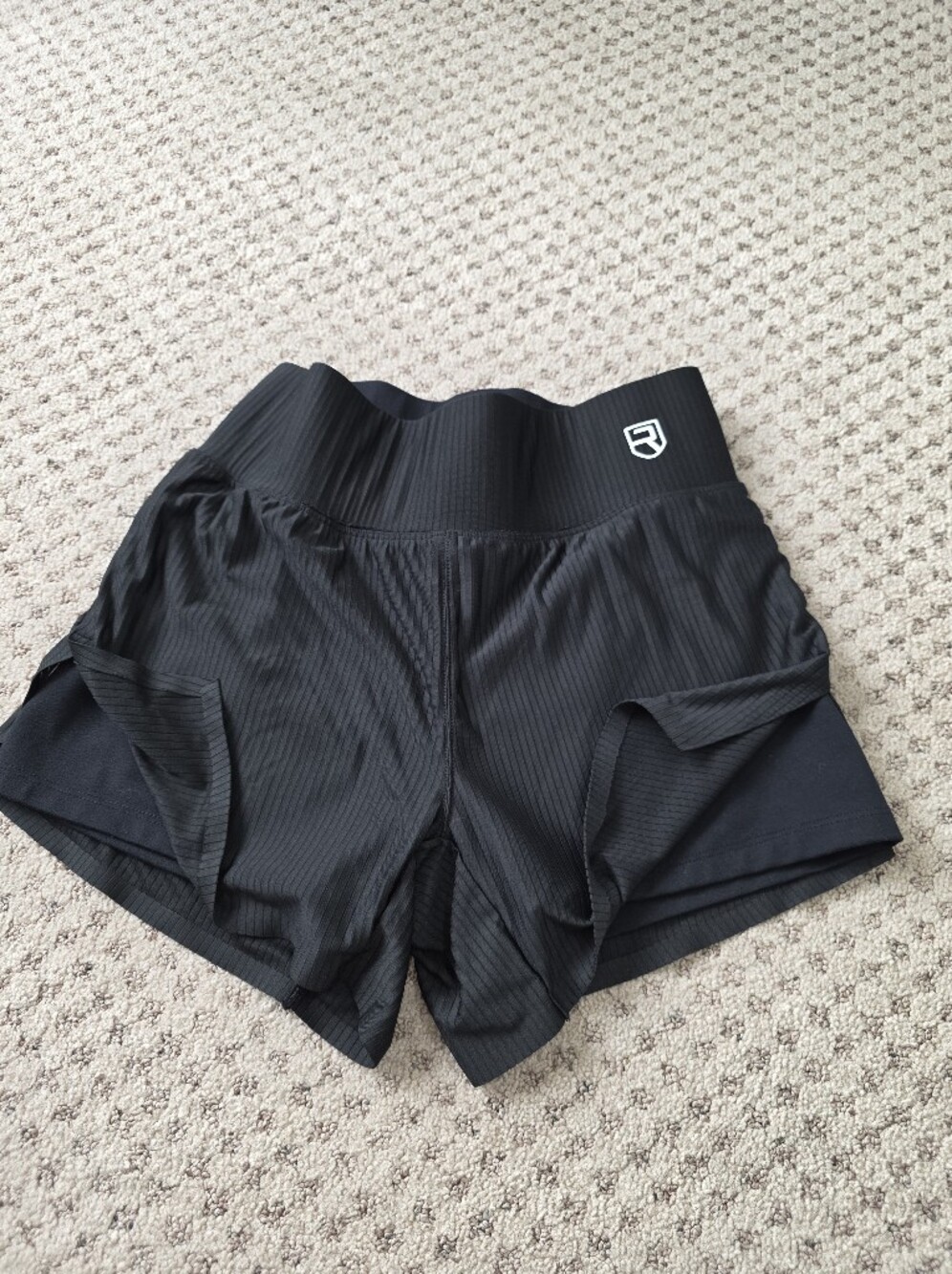 Rise Free To Be Shorts - Picture 3 of 6